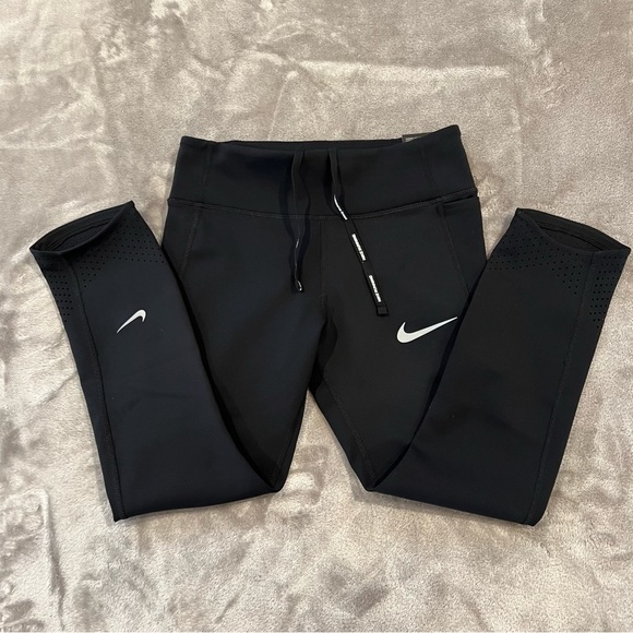 Nike Other - NIKE SCULPT RUNNING COURIR WOMEN’S